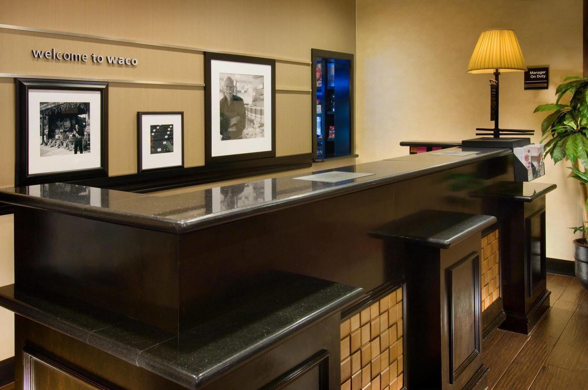 Hampton Inn & Suites Waco-South Esterno foto