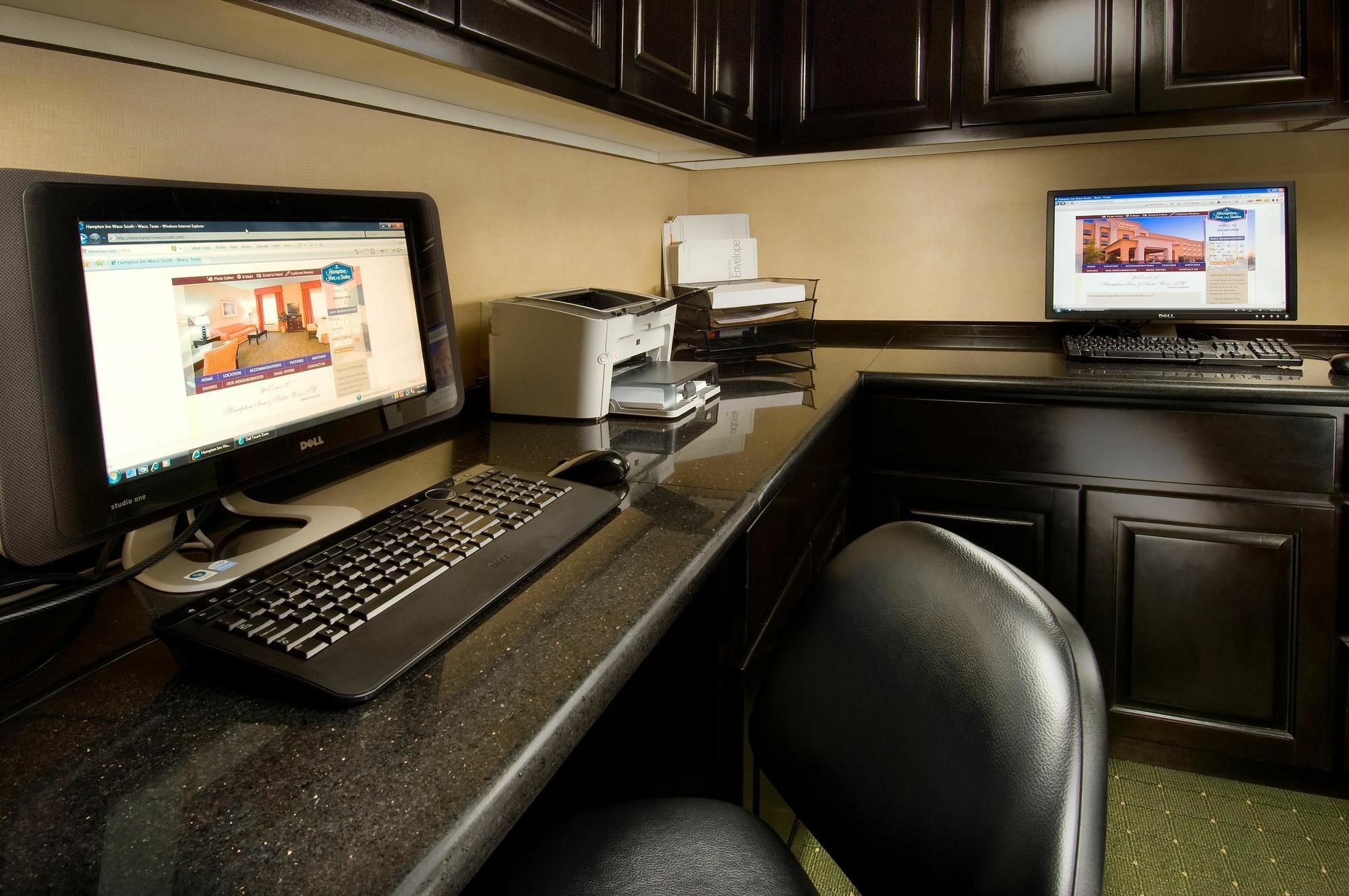 Hampton Inn & Suites Waco-South Esterno foto
